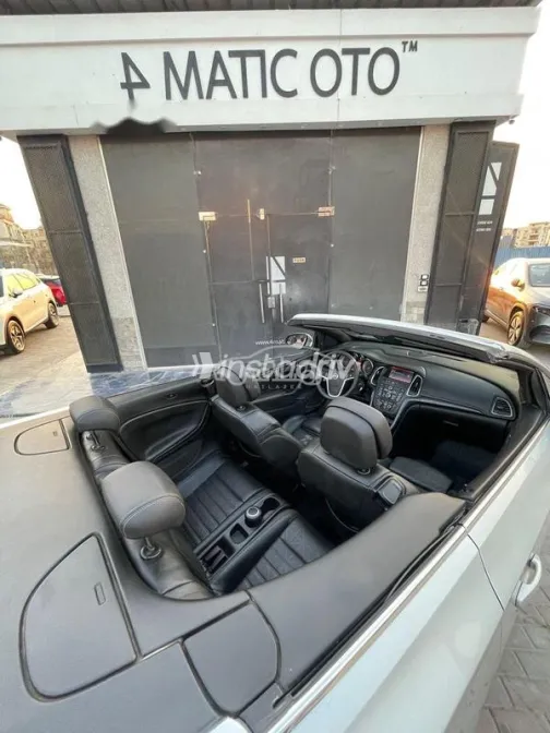 Opel Cascada 2016 Silver Used for Sale - 10
