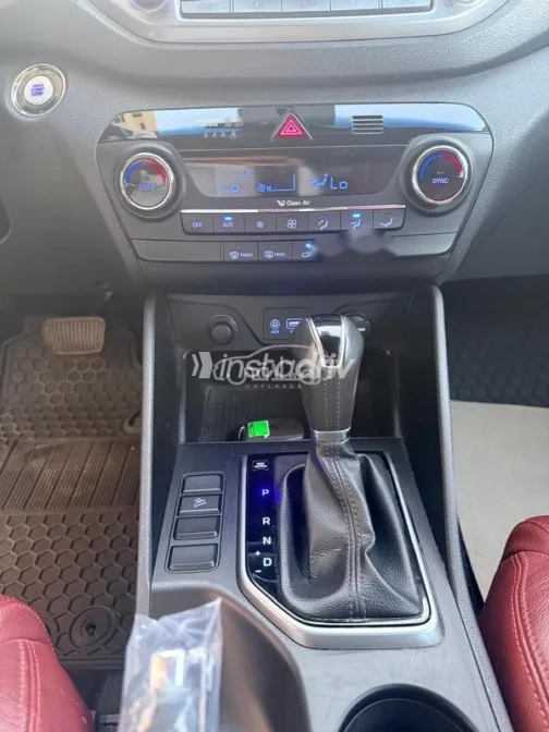 Hyundai Tucson GDI 2018 Gold Used for Sale - 7
