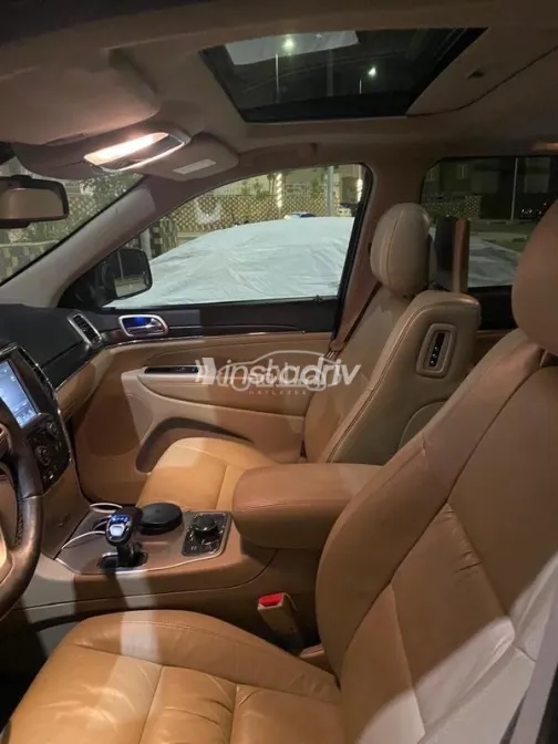 Jeep Grand Cherokee 2017 White Used for Sale - 7