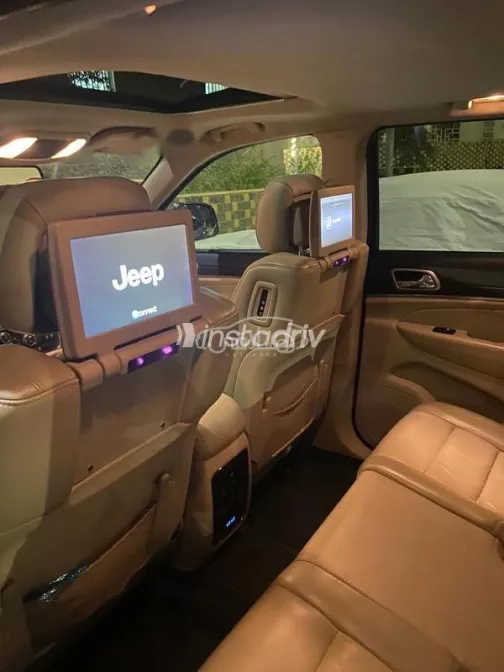 Jeep Grand Cherokee 2017 White Used for Sale - 10