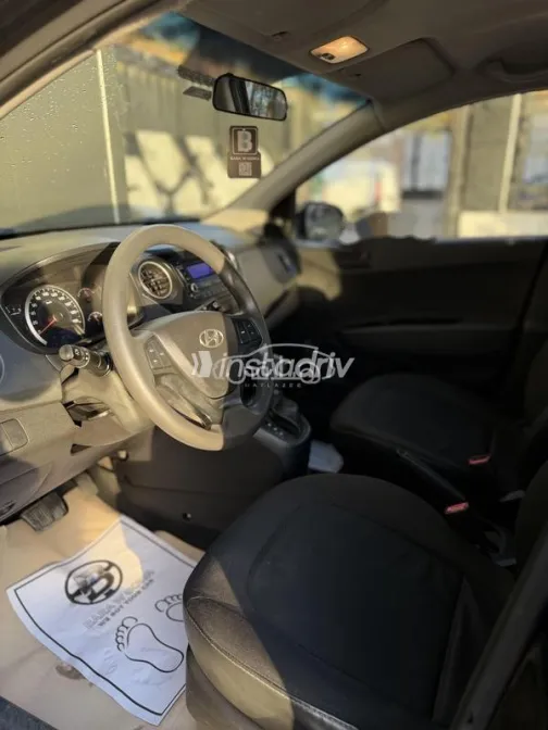 Hyundai Grand i10 2015 Black Used for Sale - 7