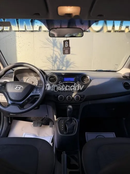 Hyundai Grand i10 2015 Black Used for Sale - 9