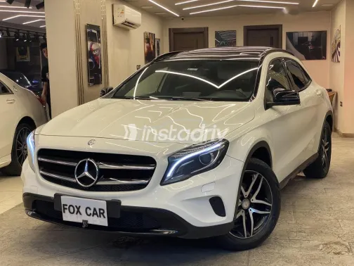 Mercedes GLA 2015 White Used for Sale - 2