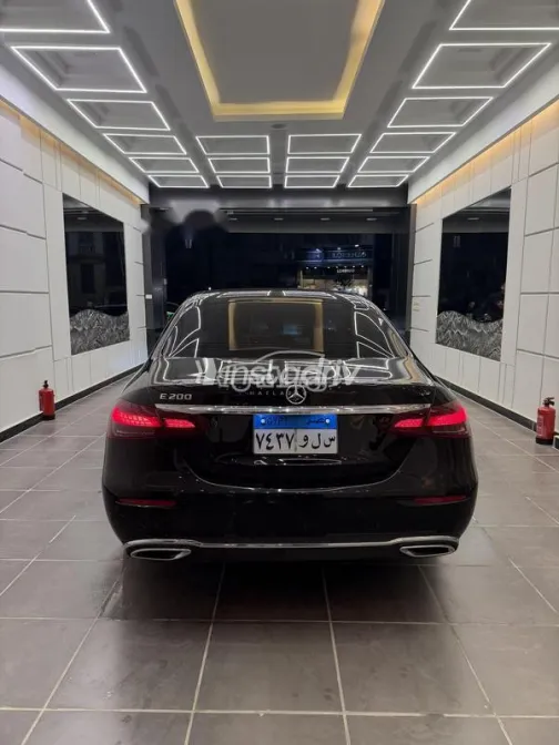 مرسيدس E 200 2022 أسود مستعملة للبيع - 6