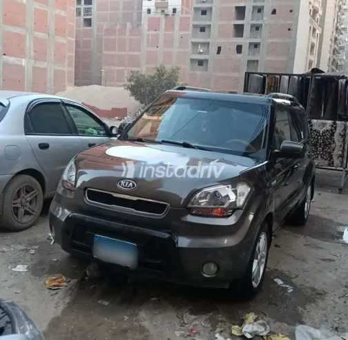 كيا سول 2011 بني مستعملة للبيع - 1