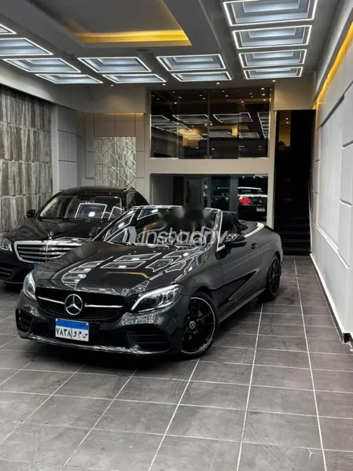 Mercedes C 200 2023 Gray Used for Sale - 3