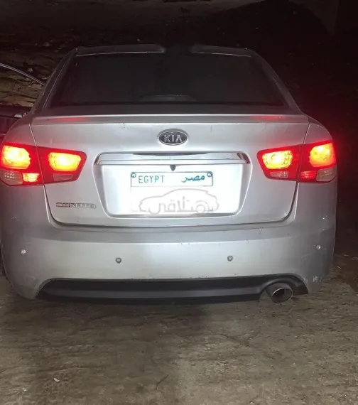 Kia Cerato 2010 Silver Used for Sale - 8