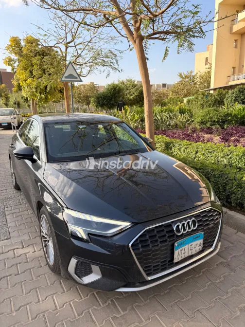 اودي A3 2022 أبيض مستعملة للبيع - 1