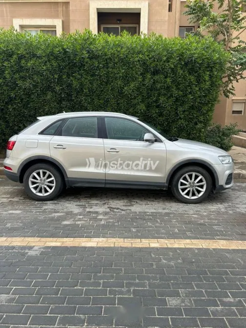 Audi Q3 2015 Silver Used for Sale - 4