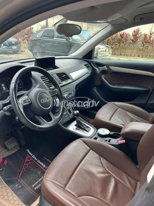 Audi Q3 2015 Silver Used for Sale - 5
