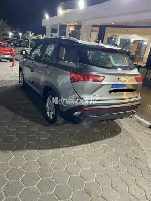 Chevrolet Captiva 2021 Silver Used for Sale - 2
