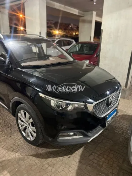 MG ZS 2021 White Used for Sale - 1