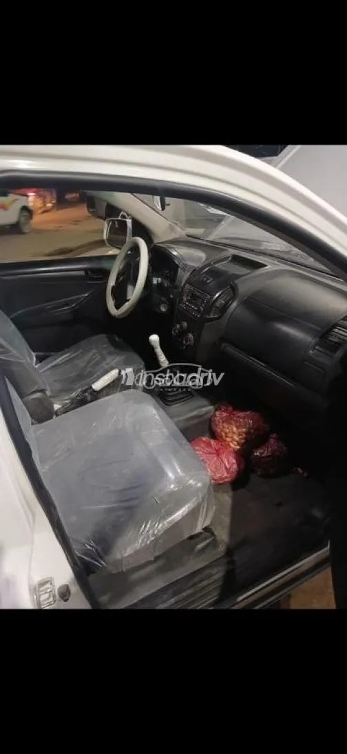 Chevrolet T-Series 2019 White Used for Sale - 2
