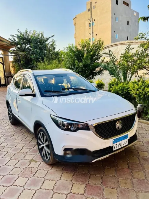 MG ZS 2021 White Used for Sale - 1