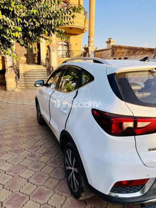 MG ZS 2021 White Used for Sale - 3