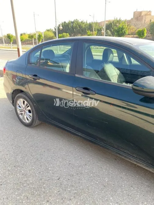 Fiat Tipo 2021 Dark Green Used for Sale - 5