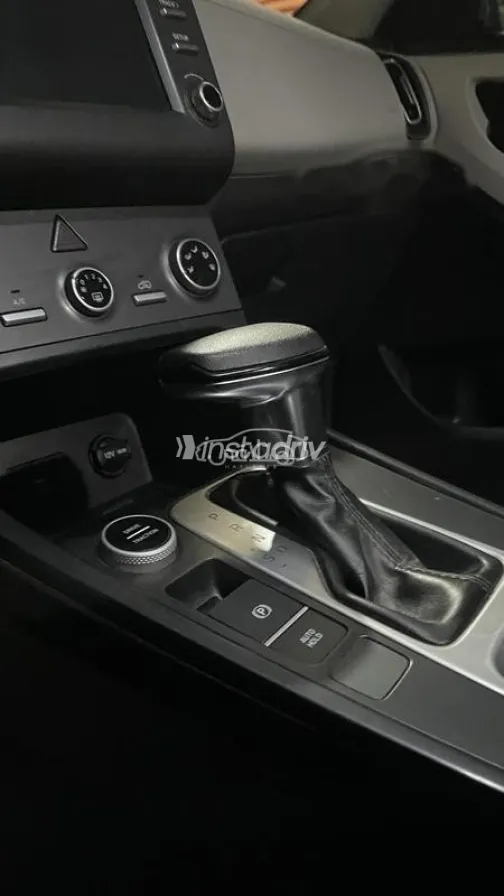 Hyundai Creta 2021 Silver Used for Sale - 3