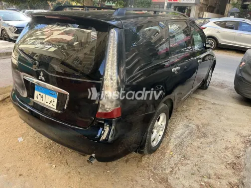 Mitsubishi Grandis 2006 Black Used for Sale - 3