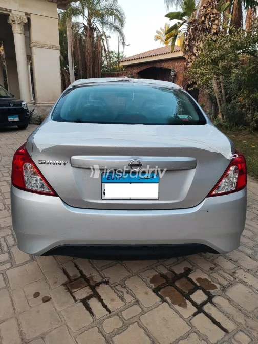 Nissan Sunny 2026 White Used for Sale - 4