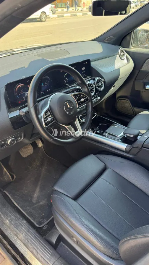 Mercedes GLA 200 2023 White Used for Sale - 4