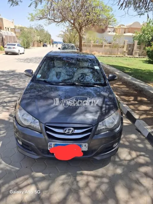 Hyundai Elantra HD 2019 White Used for Sale - 7