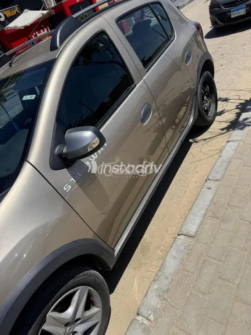 رينو سانديرو  ( ستيب  واى ) 2021 برونزي مستعملة للبيع - 2