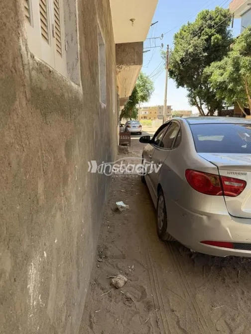 Hyundai Elantra HD 2019 White Used for Sale - 1