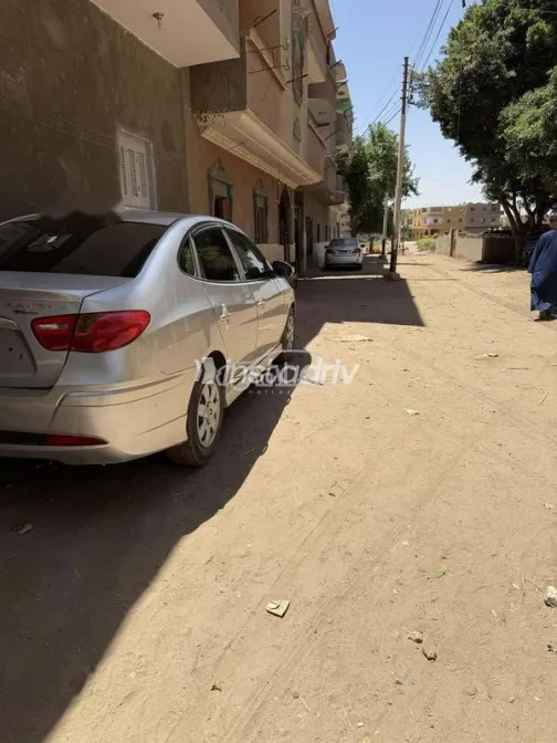 Hyundai Elantra HD 2019 White Used for Sale - 2