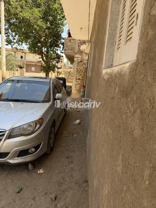 Hyundai Elantra HD 2019 White Used for Sale - 4