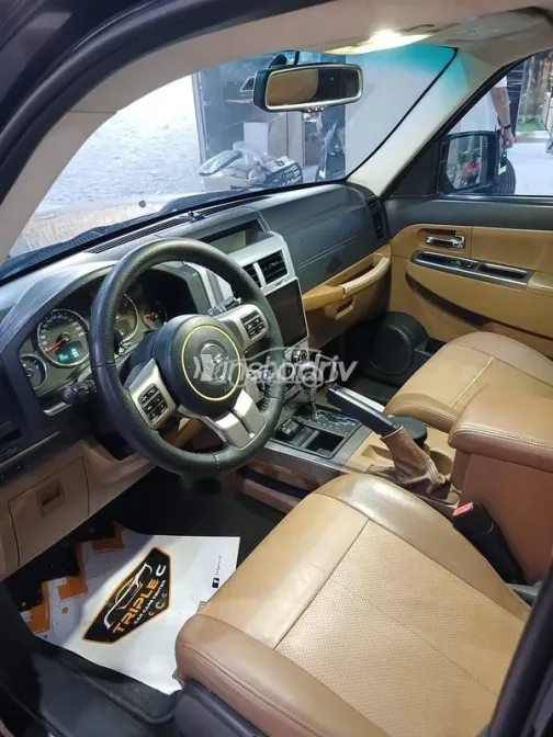 Jeep Cherokee 2012 Black Used for Sale - 9