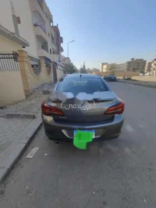 اوبل أسترا 2020 أبيض مستعملة للبيع