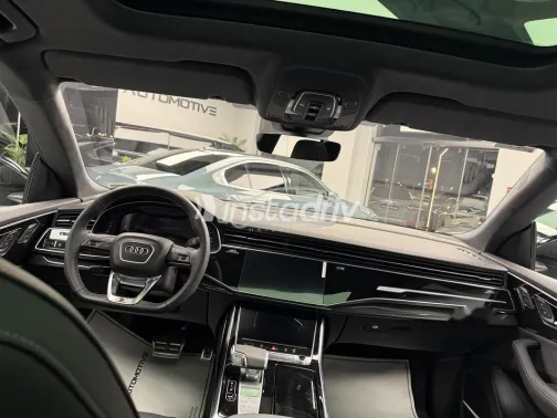 اودي Q8 2025 رمادي مستعملة للبيع - 3