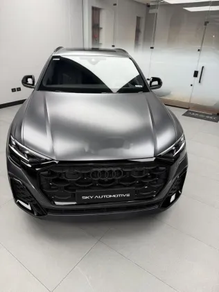 اودي Q8 2025 رمادي مستعملة للبيع