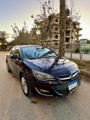 Opel Astra 2015 Dark Red Used for Sale