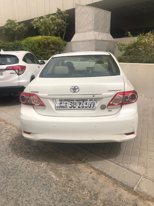 Toyota Corolla 2013 White Used for Sale - 2