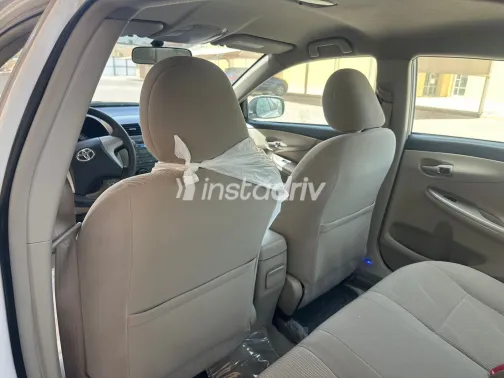 Toyota Corolla 2013 White Used for Sale - 3
