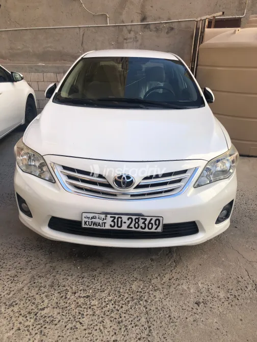 Toyota Corolla 2013 White Used for Sale - 7