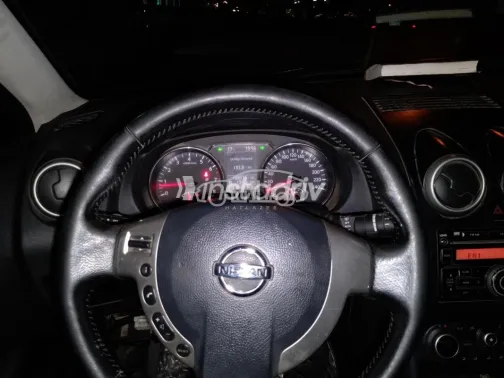 Nissan Qashqai 2013 Dark Red Used for Sale - 5
