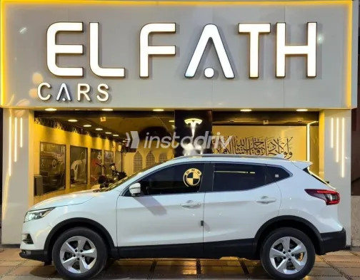 Nissan Qashqai 2021 White Used for Sale - 4