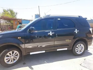 دايهاتسو جراند تريوس 2014 أسود مستعملة للبيع