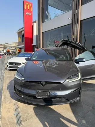 تسلا موديل إكس 2023 رمادي مستعملة للبيع