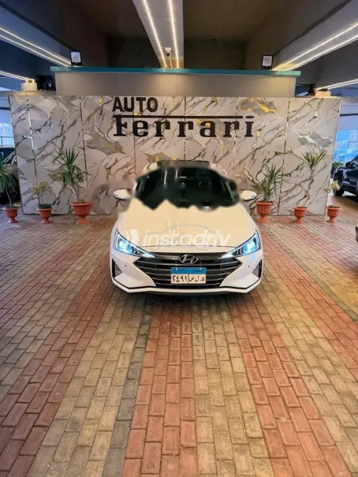 Hyundai Elantra 2026 White Used for Sale - 1