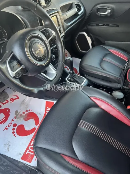 Jeep Renegade 2020 White Used for Sale - 4