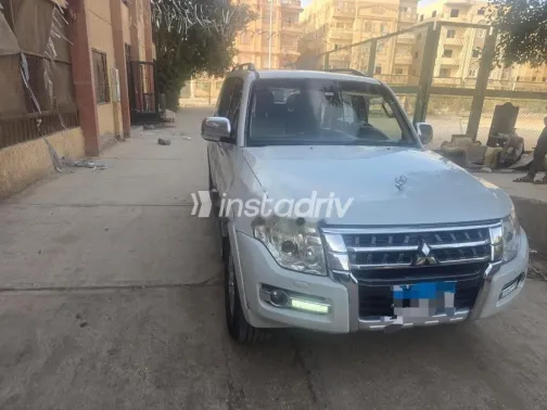 Mitsubishi Pajero 2017 White Used for Sale - 10