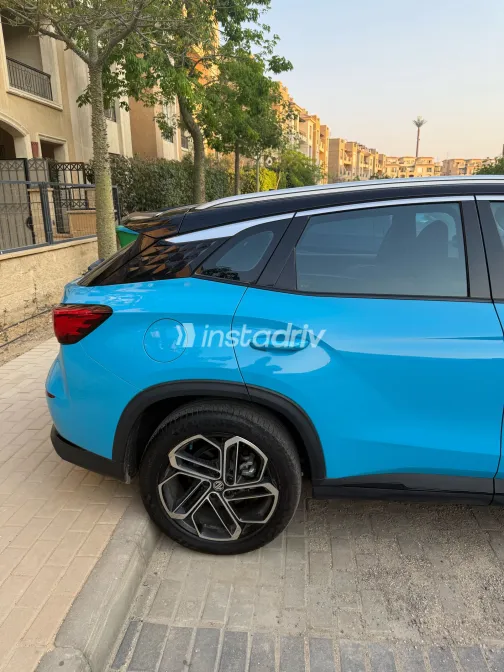 ام جى وان 2025 أبيض مستعملة للبيع - 2