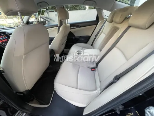 Honda Civic 2017 White Used for Sale - 6