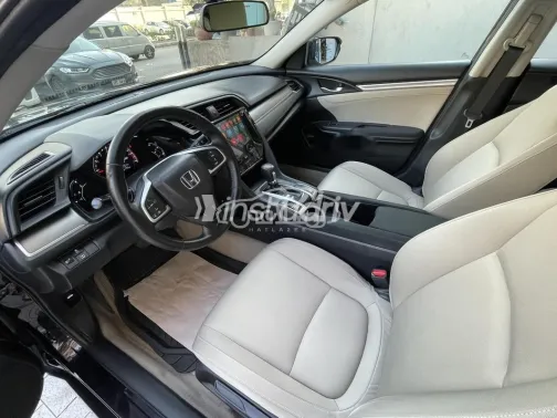 Honda Civic 2017 White Used for Sale - 8