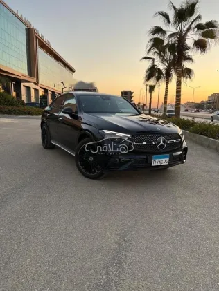 مرسيدس GLC 300 2024 أسود مستعملة للبيع
