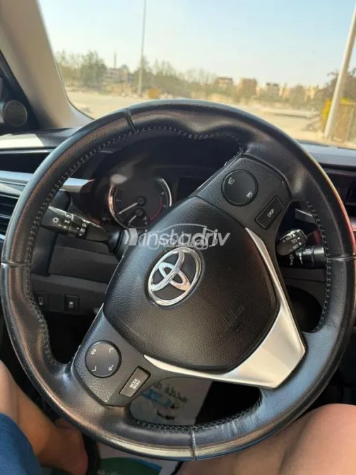 Toyota Corolla 2015 Dark Gray Used for Sale - 5