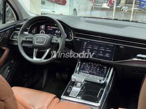 Audi Q7 2019 Dark Blue Used for Sale - 6